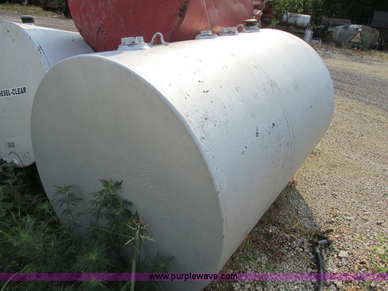image for item AW9945 400 gallon fuel tank