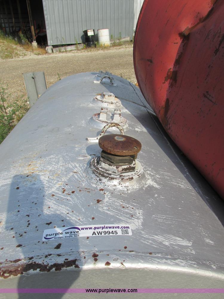 image for item AW9945 400 gallon fuel tank