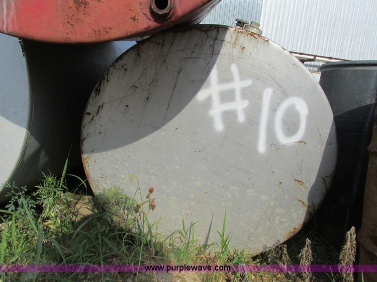 image for item AW9946 275 gallon fuel tank