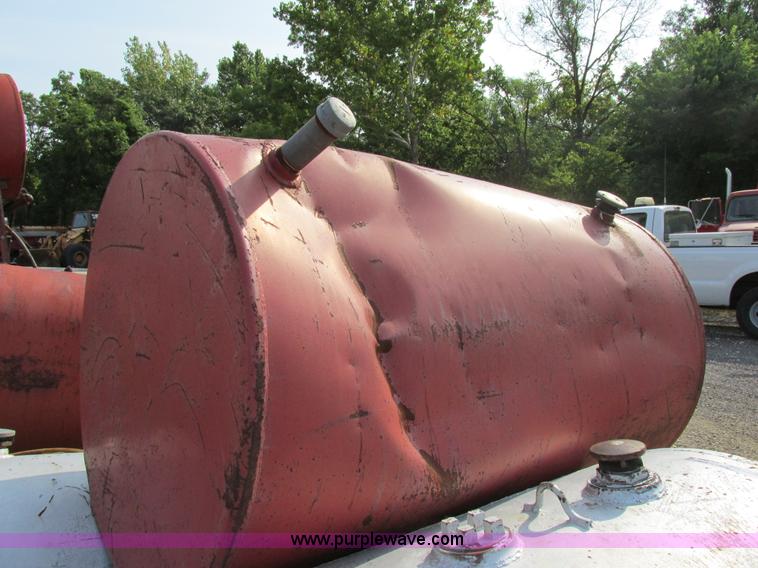 image for item AW9947 275 gallon fuel tank