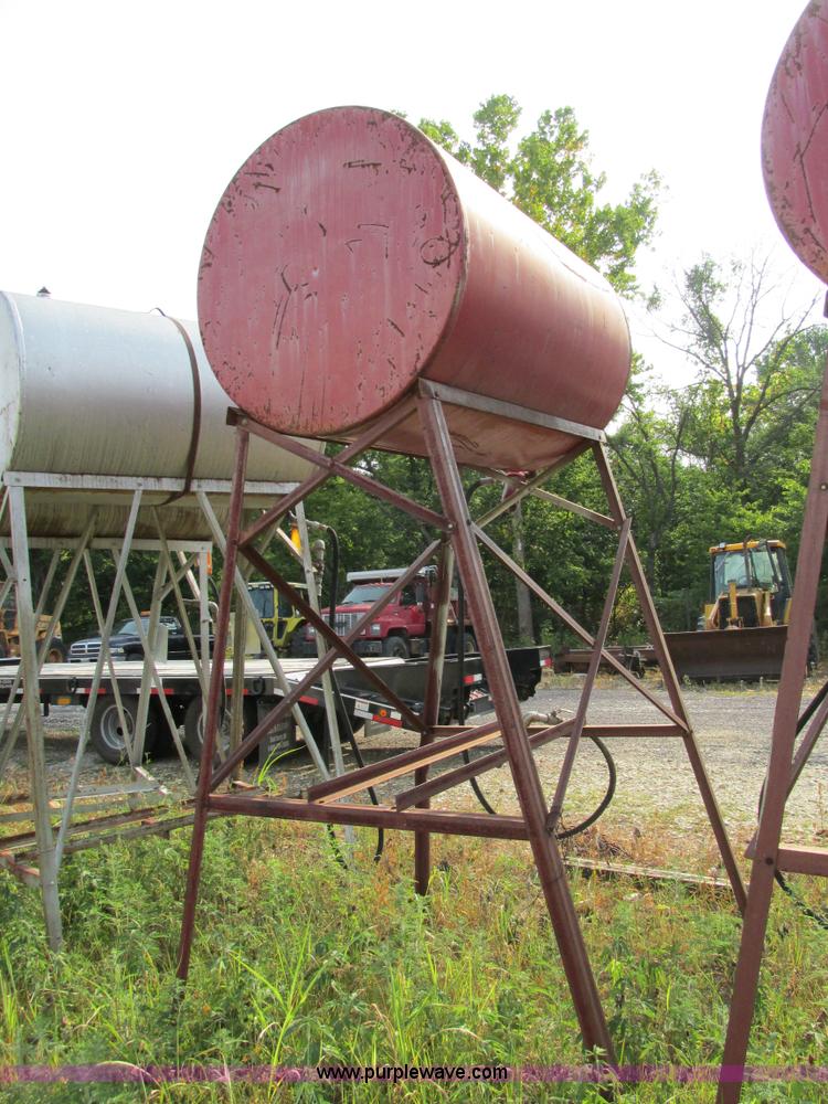 image for item AW9950 275 gallon fuel tank on stand