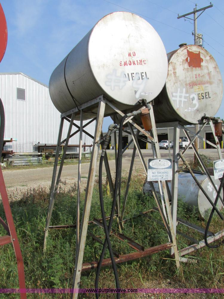 image for item AW9951 275 gallon fuel tank