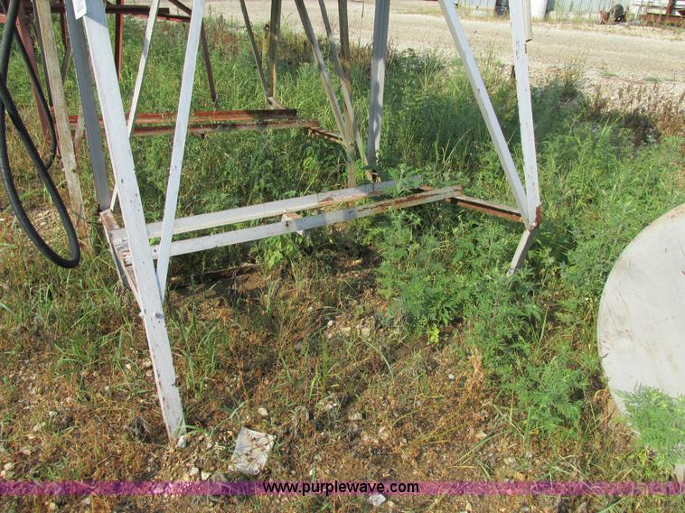 image for item AW9952 275 gallon fuel tank