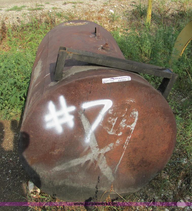 image for item AW9954 275 gallon bulk oil tank
