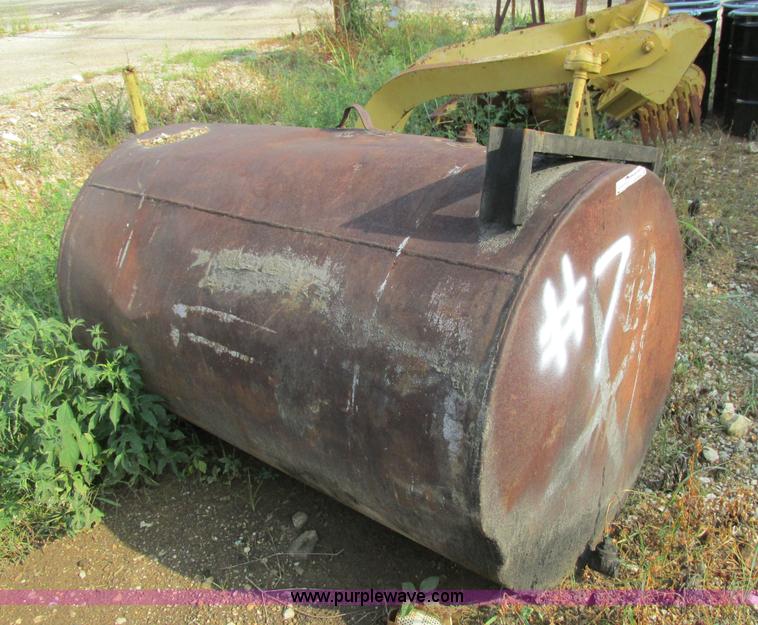 image for item AW9954 275 gallon bulk oil tank