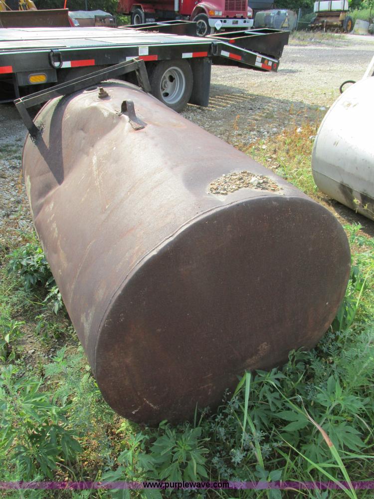 image for item AW9954 275 gallon bulk oil tank