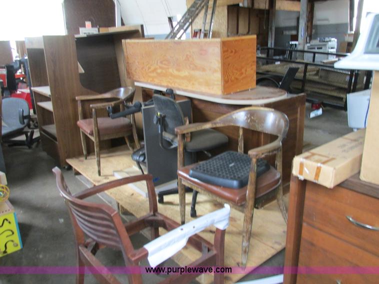 image for item AW9959 Assorted office equipment