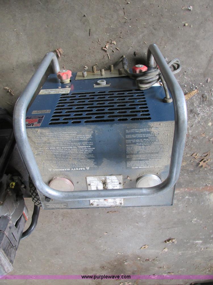 image for item AW9974 Thermal air conditioner refrigerant recovery unit