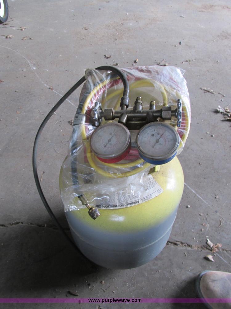 image for item AW9974 Thermal air conditioner refrigerant recovery unit