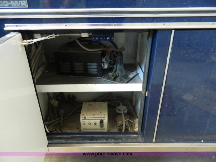 image for item AX9707 1989 Ford Econoline E350 ambulance