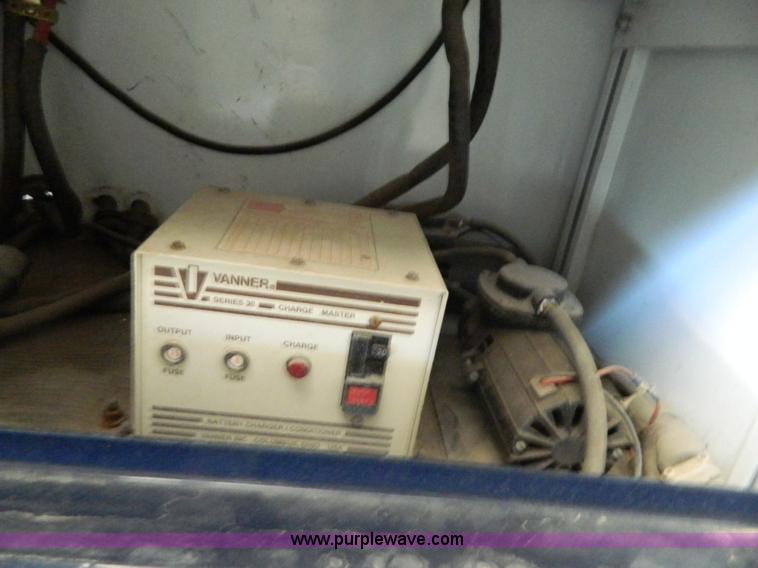 image for item AX9707 1989 Ford Econoline E350 ambulance