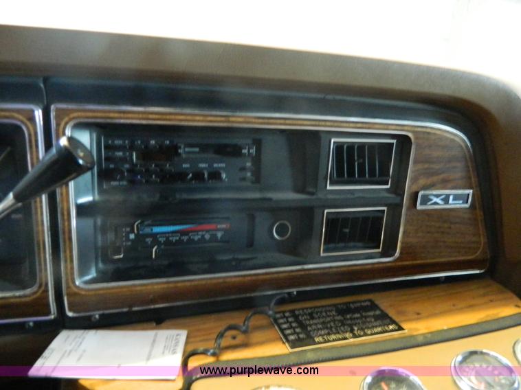 image for item AX9707 1989 Ford Econoline E350 ambulance