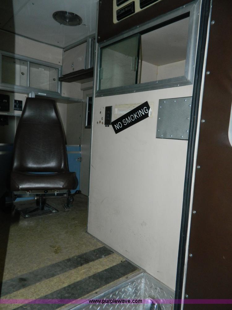 image for item AX9707 1989 Ford Econoline E350 ambulance