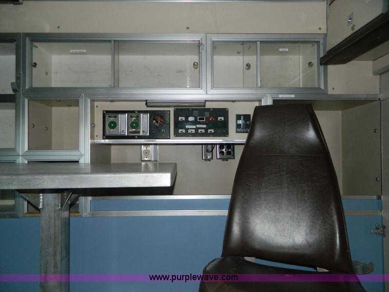 image for item AX9707 1989 Ford Econoline E350 ambulance