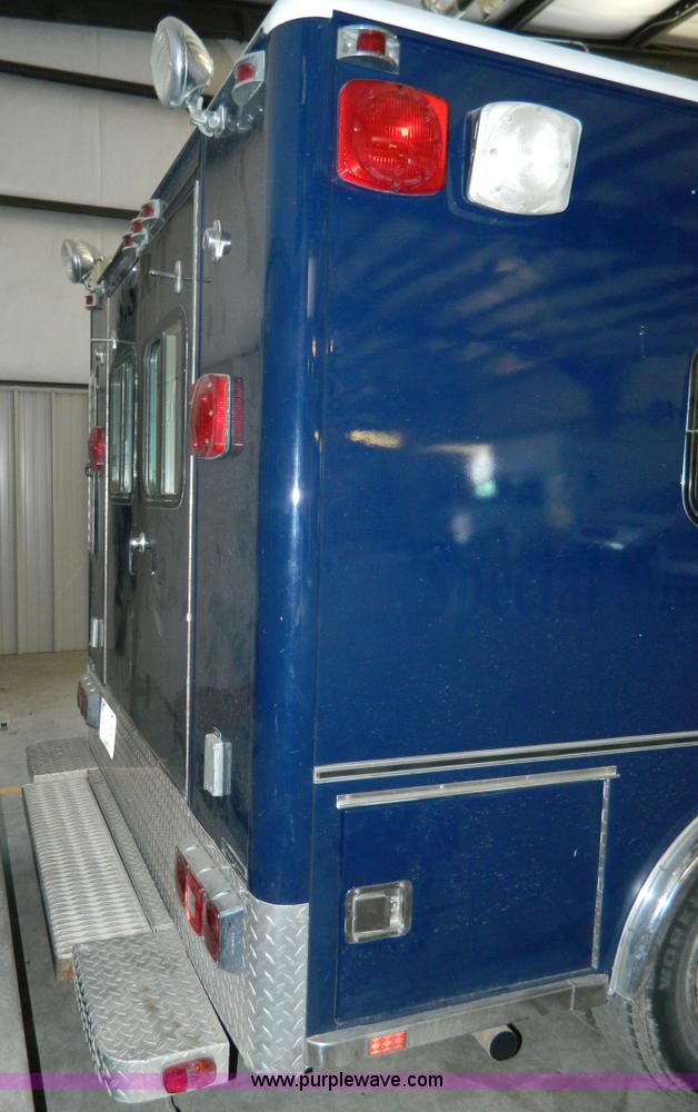 image for item AX9707 1989 Ford Econoline E350 ambulance