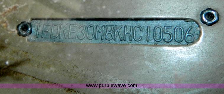 image for item AX9707 1989 Ford Econoline E350 ambulance