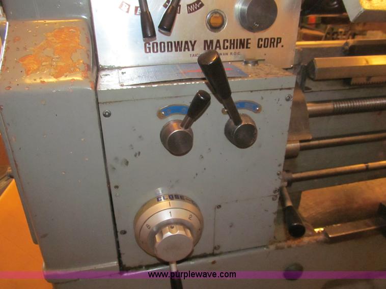 image for item AY9175 Goodway metal lathe