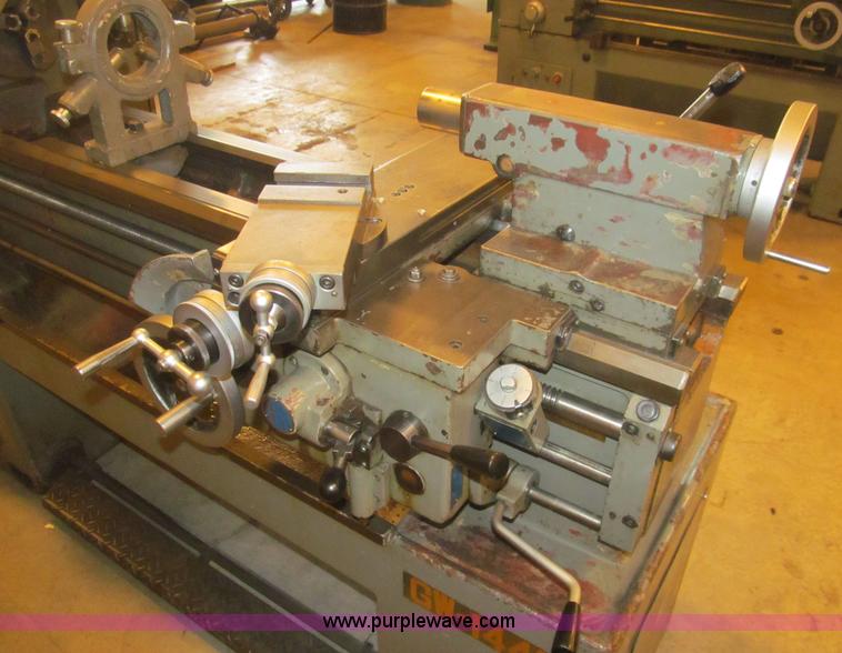 image for item AY9175 Goodway metal lathe