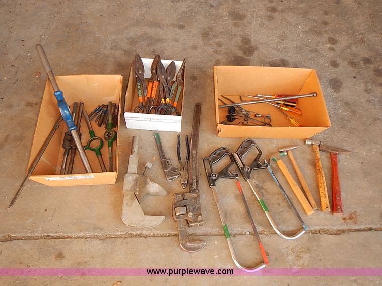 image for item BA9616 Assorted hand tools