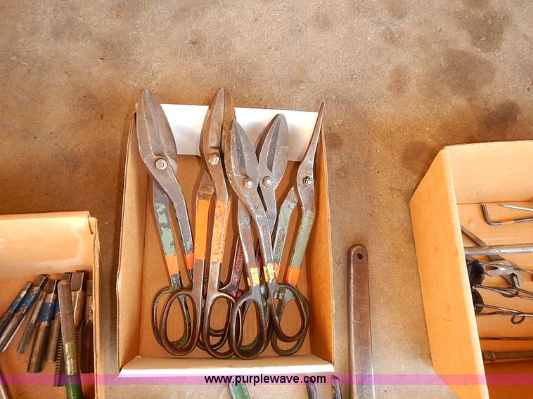 image for item BA9616 Assorted hand tools