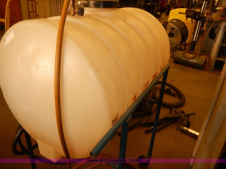 image for item BA9622 Solar liquid tank with stand