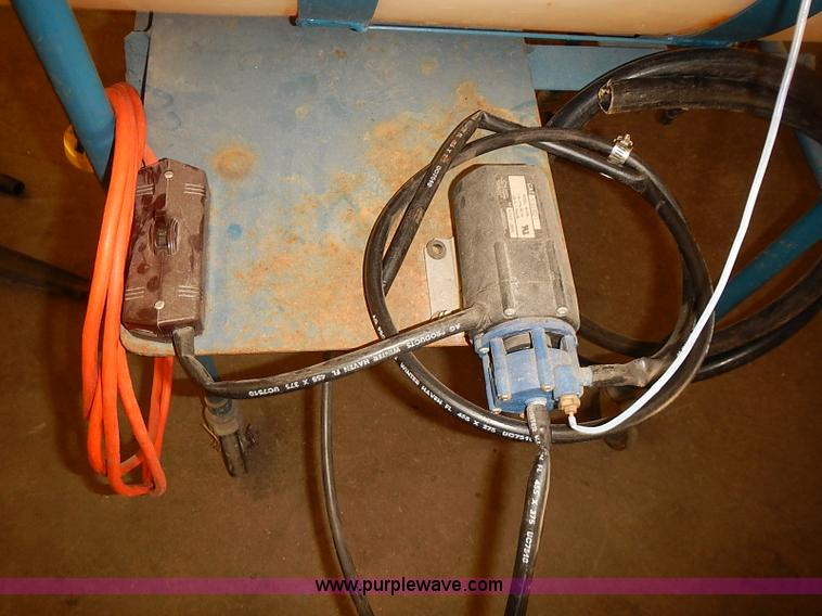 image for item BA9622 Solar liquid tank with stand