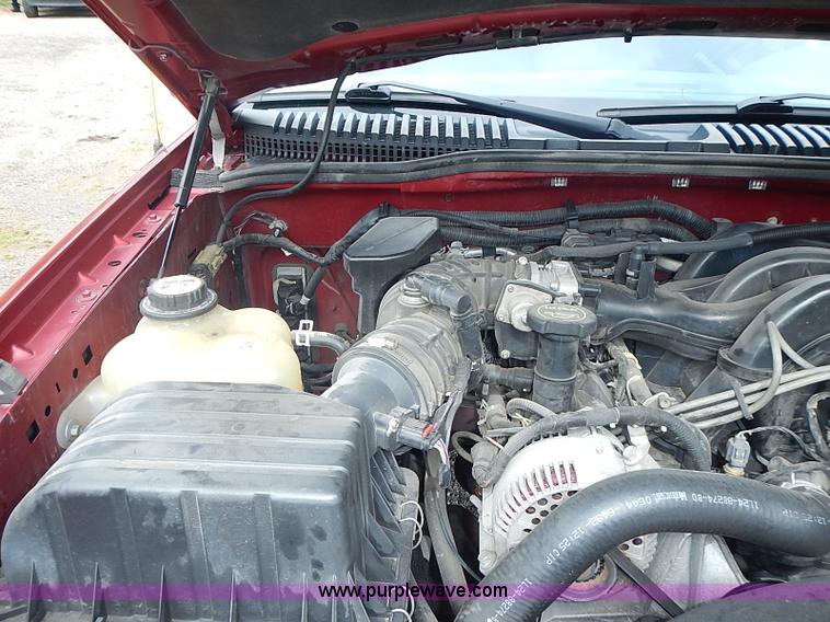 image for item BA9660 2004 Ford Explorer XLS SUV