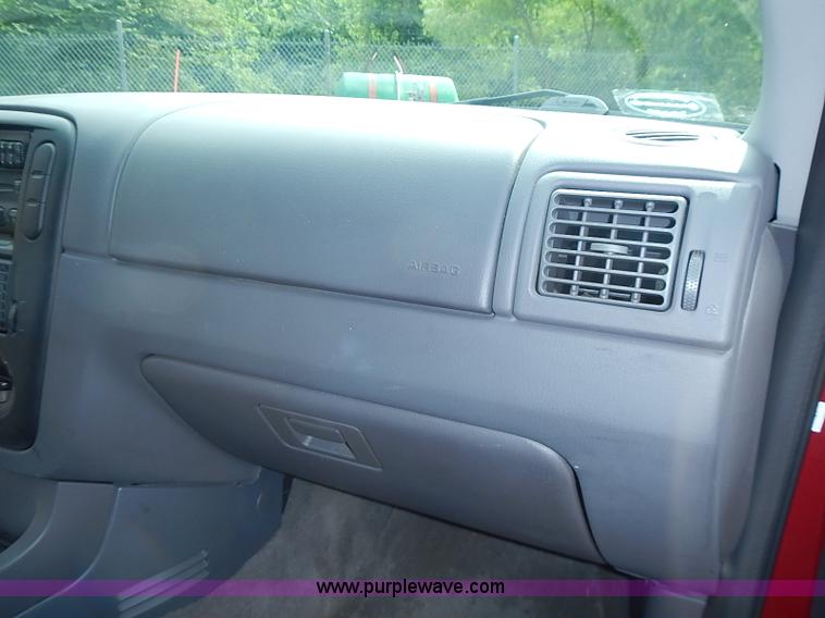 image for item BA9660 2004 Ford Explorer XLS SUV