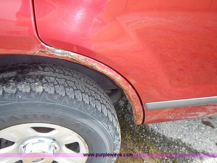 image for item BA9660 2004 Ford Explorer XLS SUV