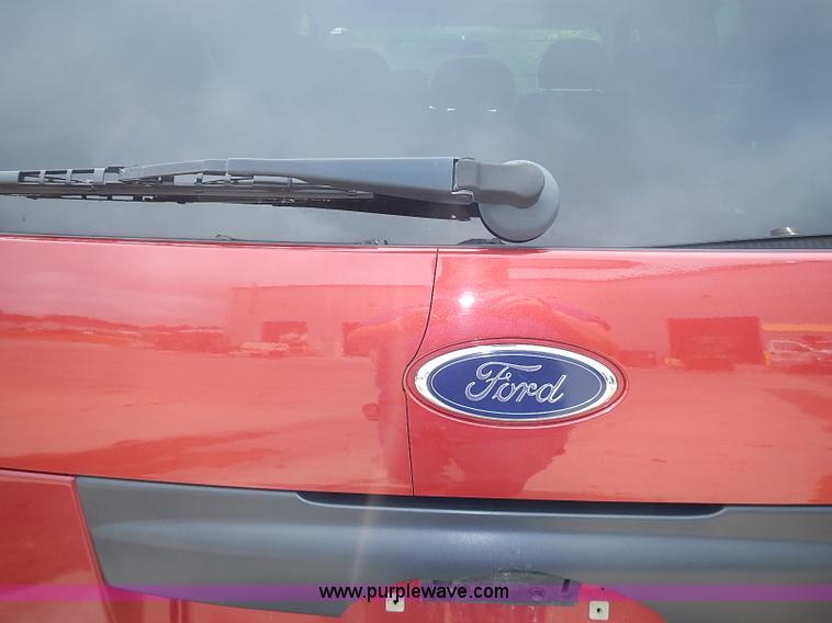 image for item BA9660 2004 Ford Explorer XLS SUV