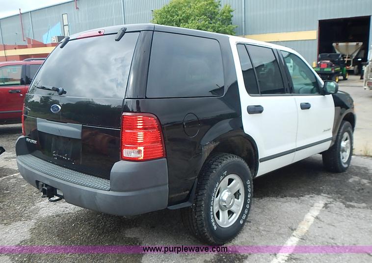 image for item BA9661 2004 Ford Explorer XLS SUV