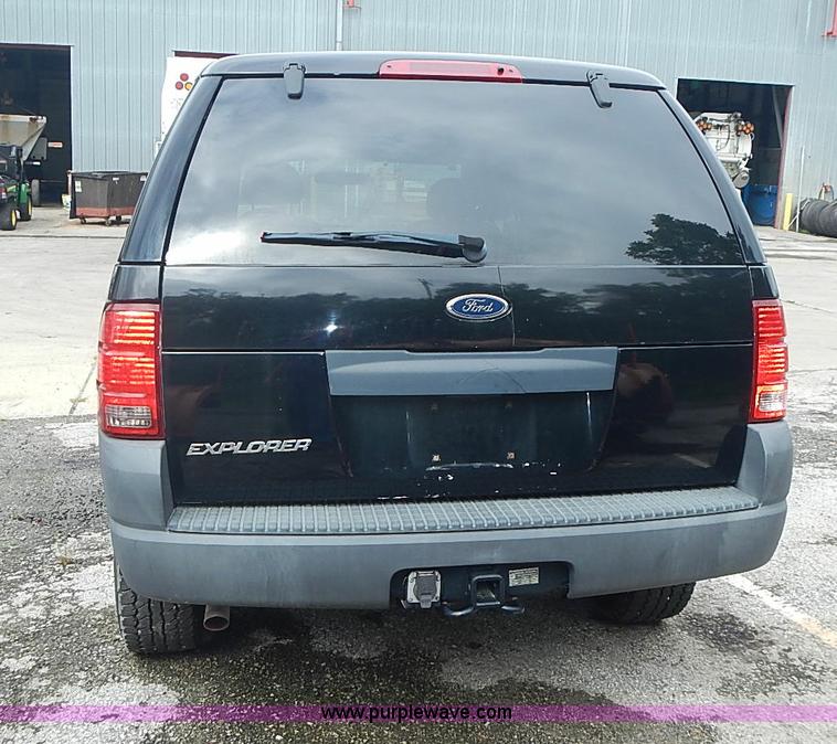 image for item BA9661 2004 Ford Explorer XLS SUV