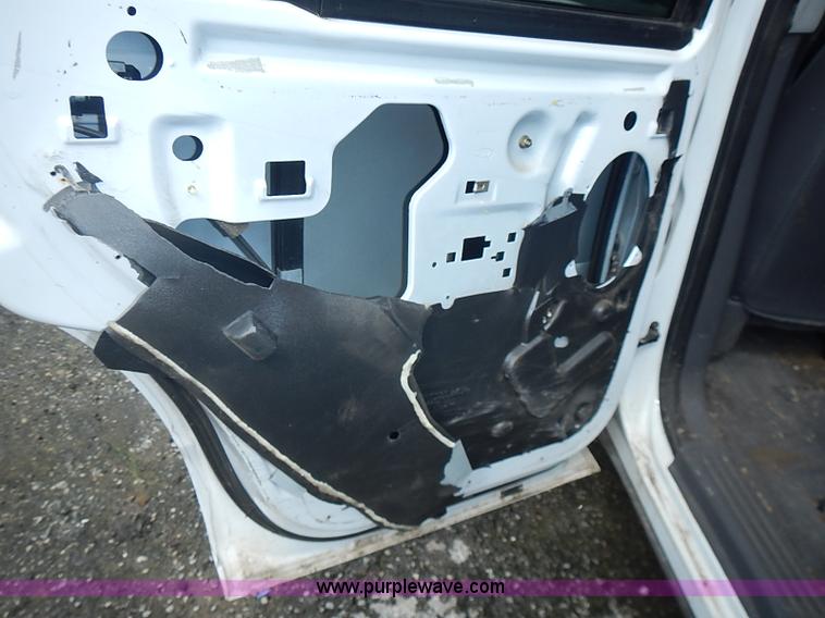 image for item BA9661 2004 Ford Explorer XLS SUV