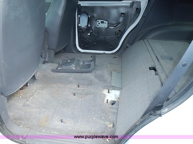 image for item BA9661 2004 Ford Explorer XLS SUV