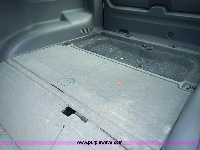 image for item BA9661 2004 Ford Explorer XLS SUV