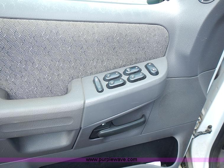 image for item BA9661 2004 Ford Explorer XLS SUV