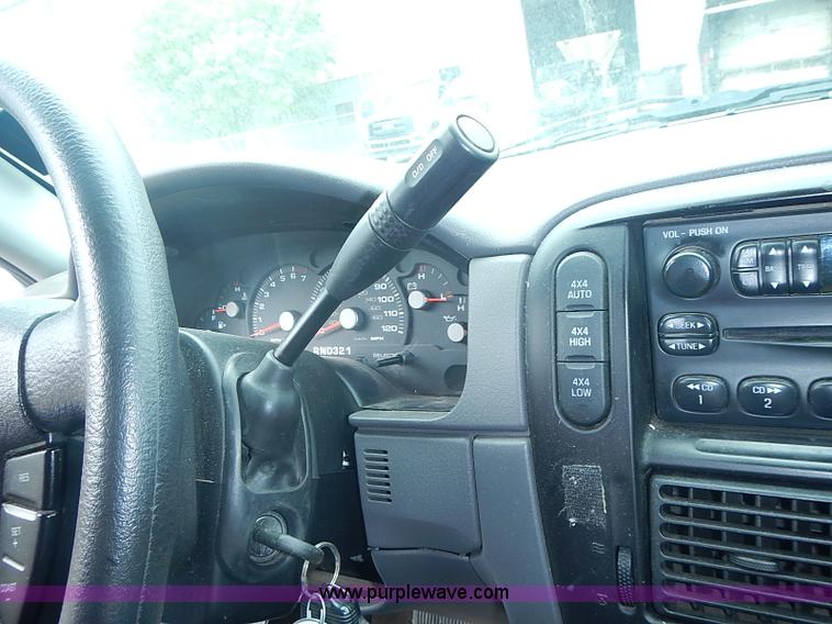 image for item BA9661 2004 Ford Explorer XLS SUV