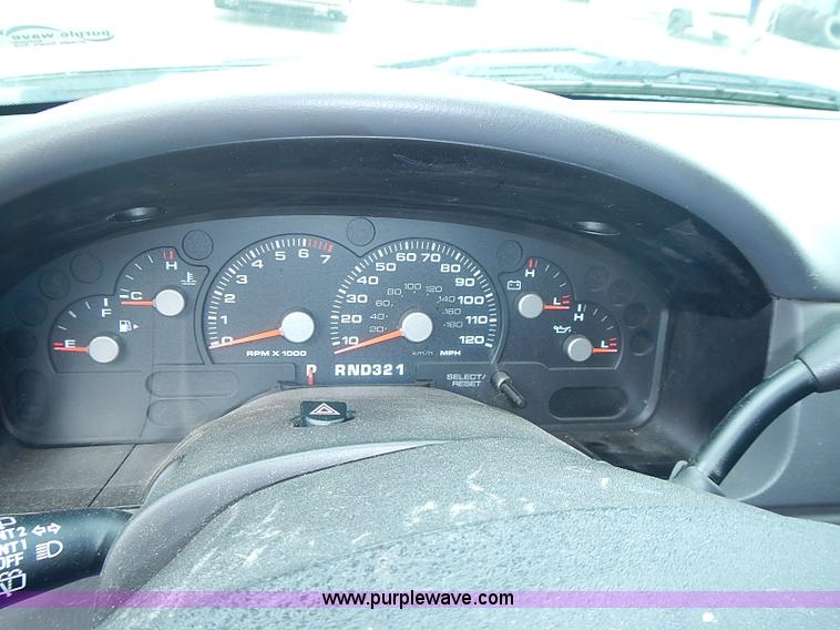 image for item BA9661 2004 Ford Explorer XLS SUV