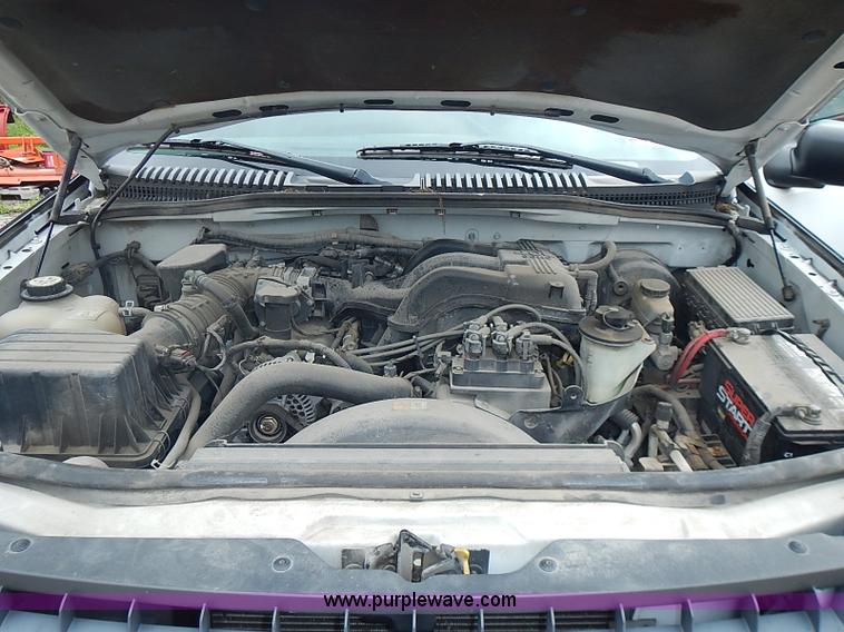 image for item BA9661 2004 Ford Explorer XLS SUV