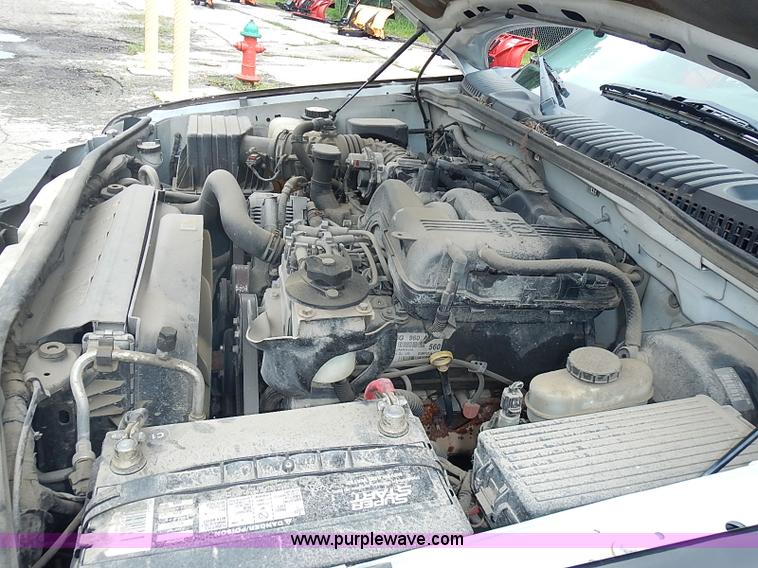 image for item BA9661 2004 Ford Explorer XLS SUV