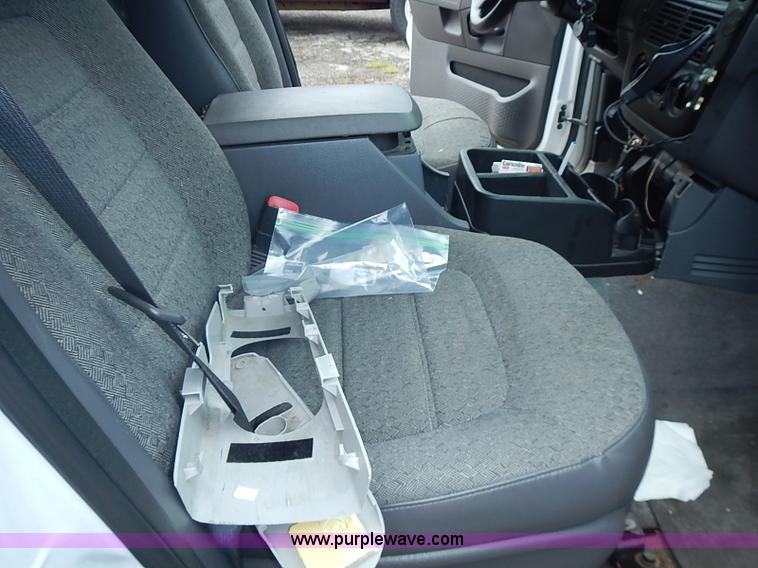 image for item BA9661 2004 Ford Explorer XLS SUV