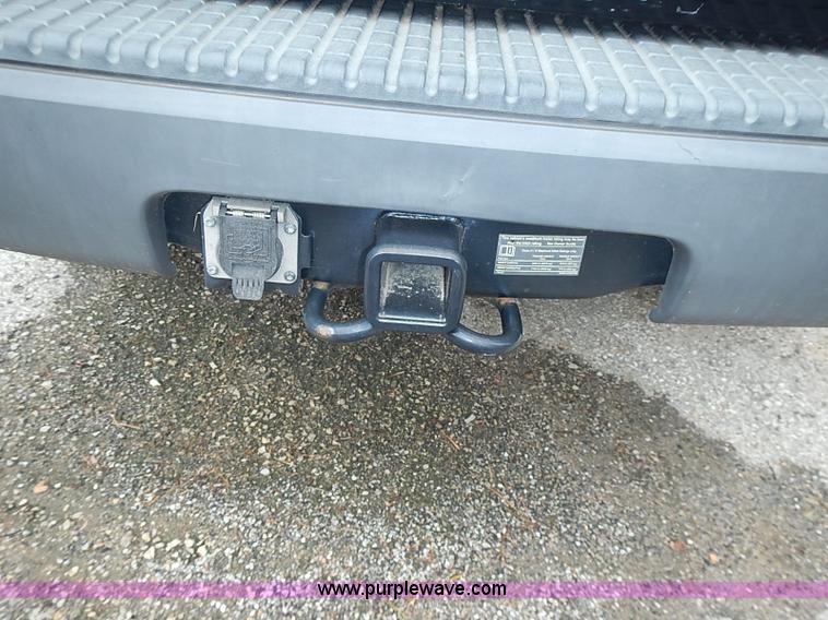 image for item BA9661 2004 Ford Explorer XLS SUV