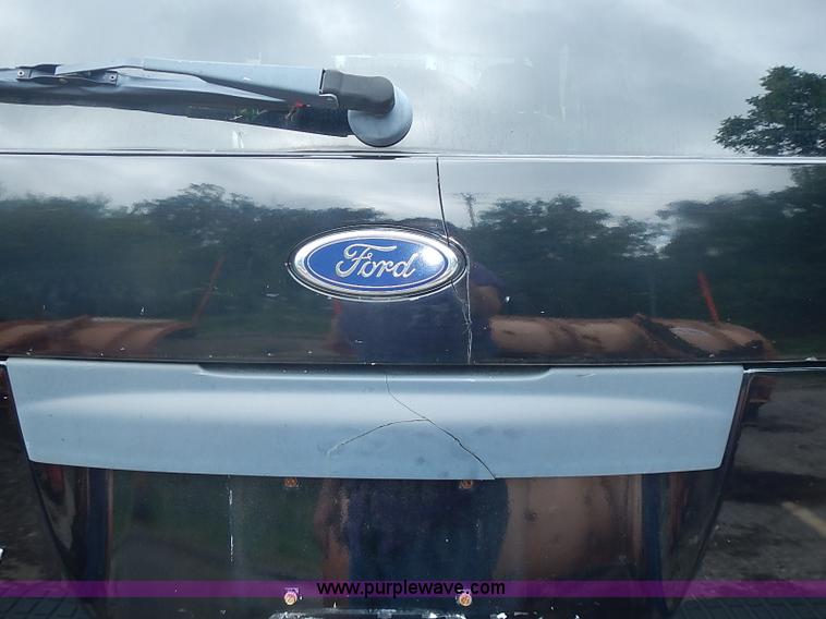 image for item BA9661 2004 Ford Explorer XLS SUV