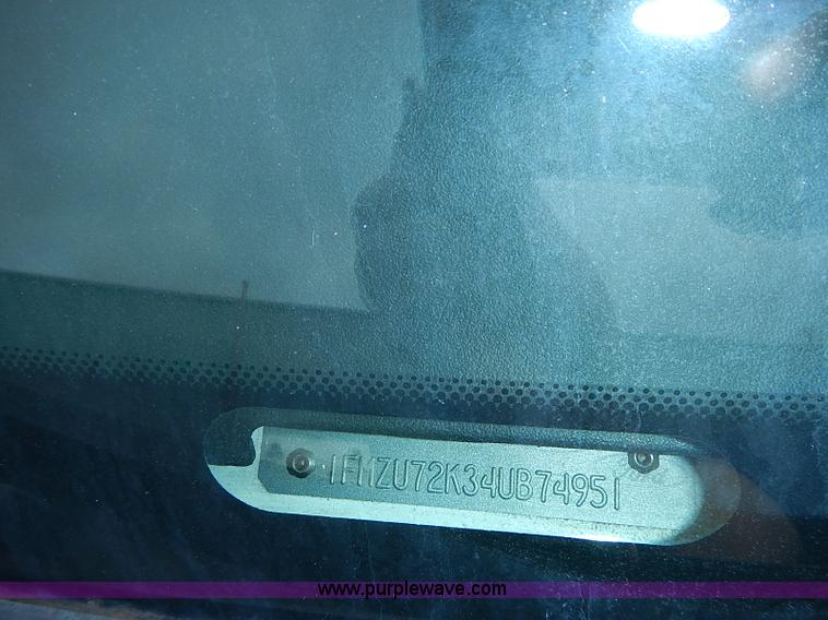 image for item BA9661 2004 Ford Explorer XLS SUV