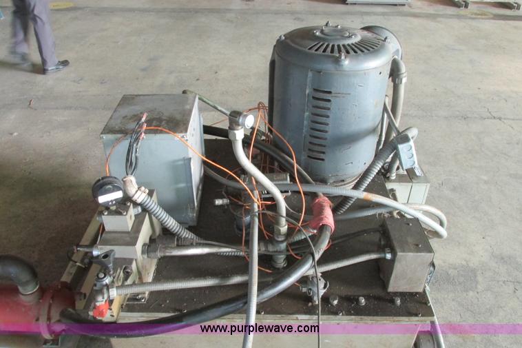 image for item BE9998 Instron hydraulic power supply