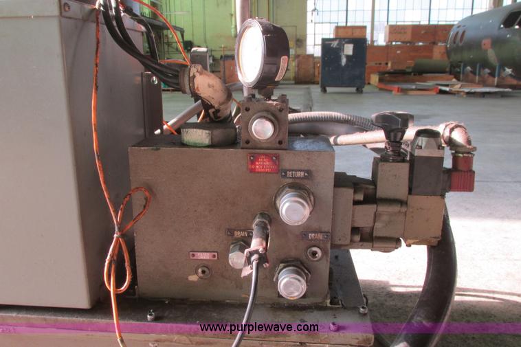 image for item BE9998 Instron hydraulic power supply
