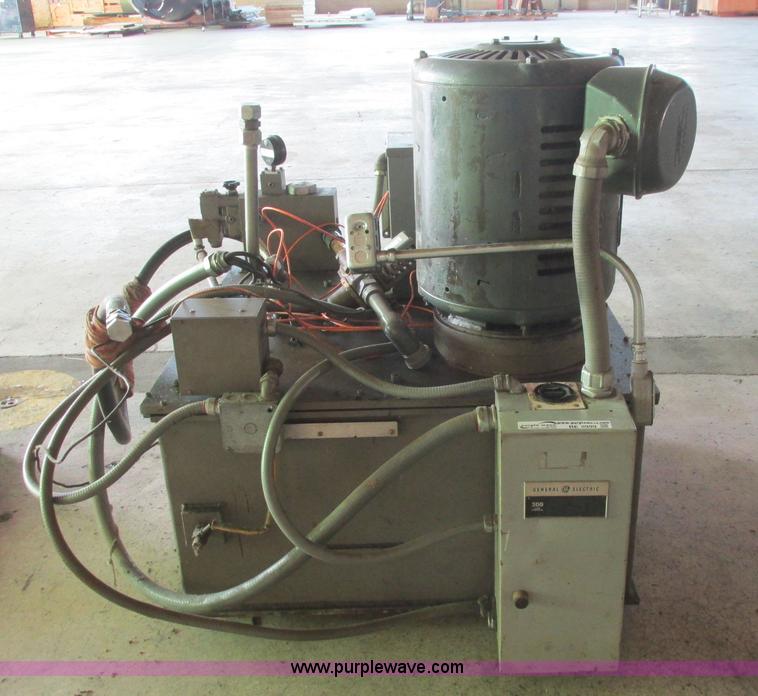 image for item BE9999 Instron hydraulic power supply