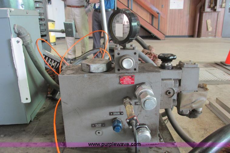 image for item BE9999 Instron hydraulic power supply