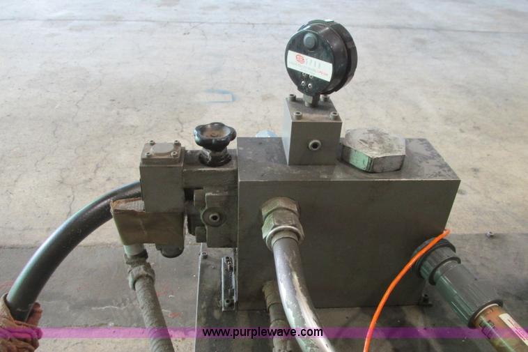 image for item BE9999 Instron hydraulic power supply