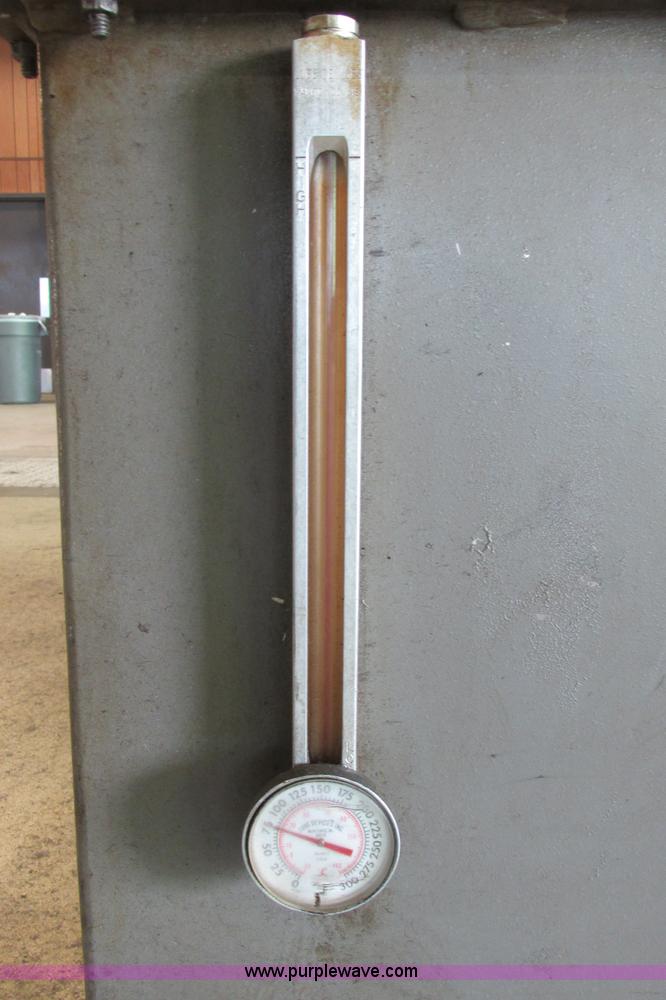 image for item BE9999 Instron hydraulic power supply